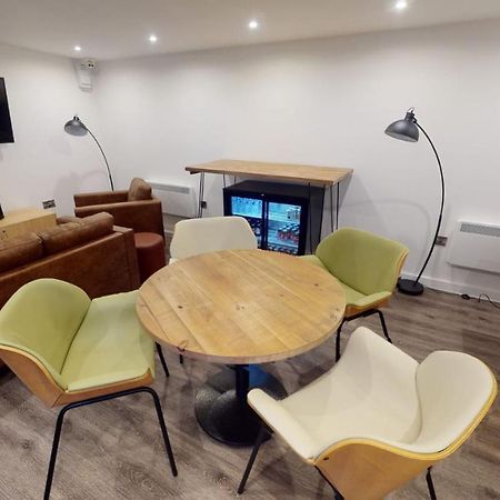 Iq Great Newton House In Ливърпул Екстериор снимка